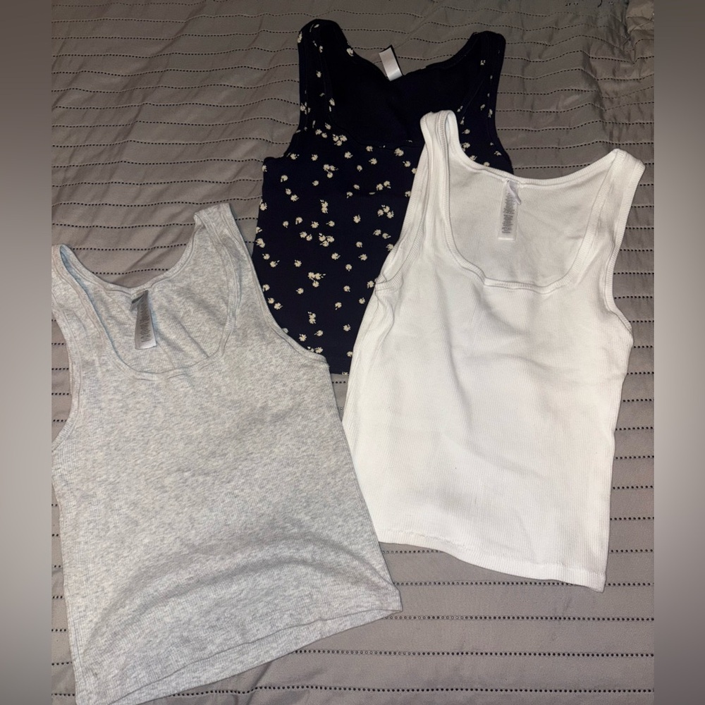 SKIMS Tank Top Trio - White, Gray, and Navy Floral
